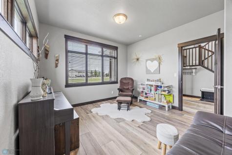 120 Lindsey Court Mapleton ND 58059