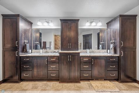 120 Lindsey Court Mapleton ND 58059