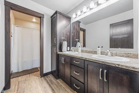 120 Lindsey Court Mapleton ND 58059