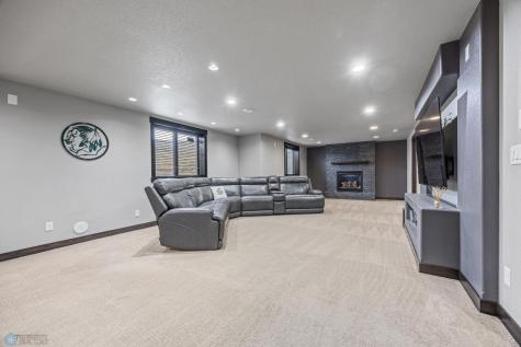 120 Lindsey Court Mapleton ND 58059