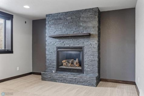 120 Lindsey Court Mapleton ND 58059