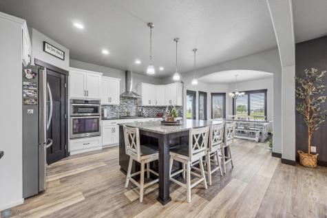 120 Lindsey Court Mapleton ND 58059