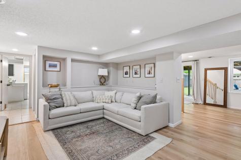 4816 Nevada Avenue N Crystal MN 55428