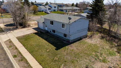 11 6th Avenue W Dickinson ND 58601