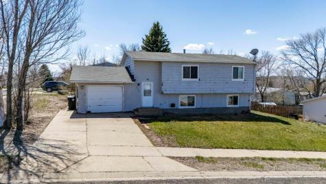 11 6th Avenue W Dickinson ND 58601