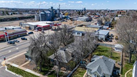 11 6th Avenue W Dickinson ND 58601