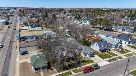 11 6th Avenue W Dickinson ND 58601