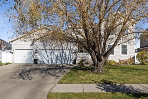 5592 Farmstead Court S Fargo ND 58104