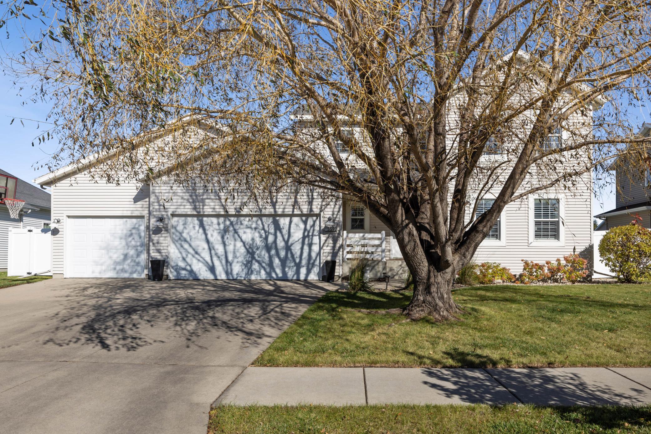 5592 Farmstead Court S Fargo ND 58104