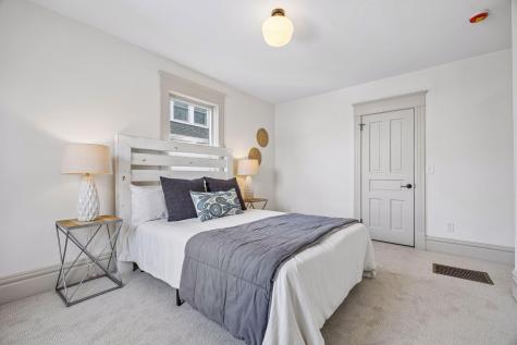941 Hague Avenue Saint Paul MN 55104