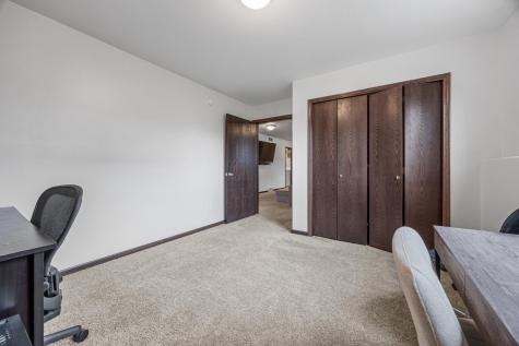 4003 9th Street S Moorhead MN 56560