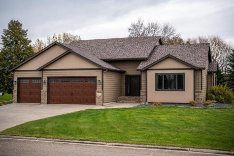 510 Sunset Drive Oxbow ND 58047