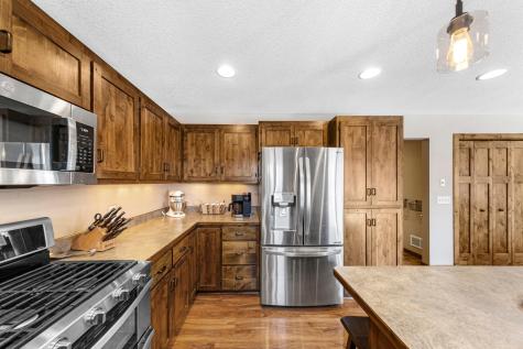 624 Ridge Road Henderson MN 56044