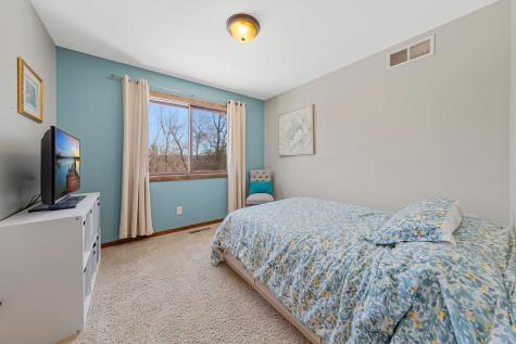 624 Ridge Road Henderson MN 56044