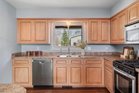 10725 15th Avenue N Plymouth MN 55441