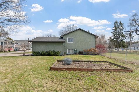 10725 15th Avenue N Plymouth MN 55441