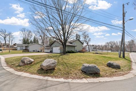 10725 15th Avenue N Plymouth MN 55441