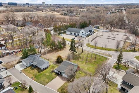 10725 15th Avenue N Plymouth MN 55441
