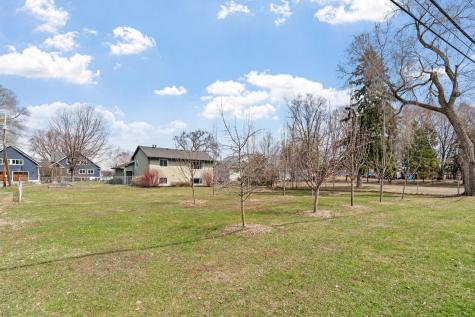 10725 15th Avenue N Plymouth MN 55441