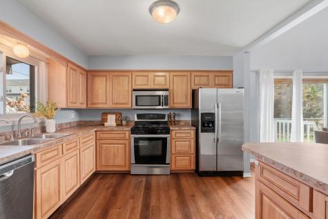 10725 15th Avenue N Plymouth MN 55441