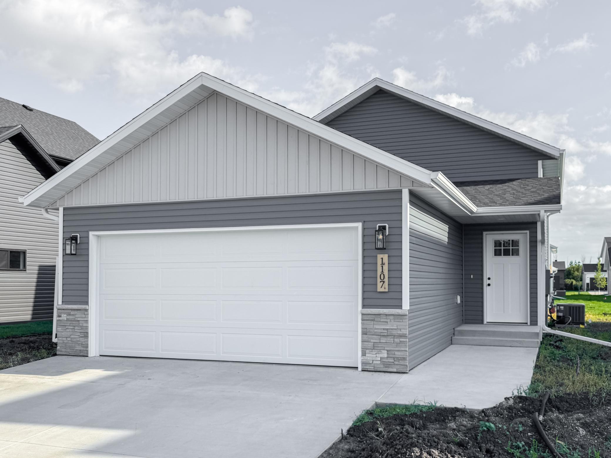 1107 60th Avenue W West Fargo ND 58078