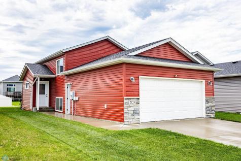 2124 Admiral Drive W West Fargo ND 58078