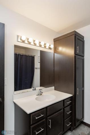 2124 Admiral Drive W West Fargo ND 58078