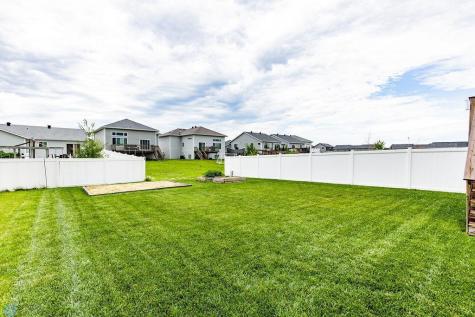 2124 Admiral Drive W West Fargo ND 58078