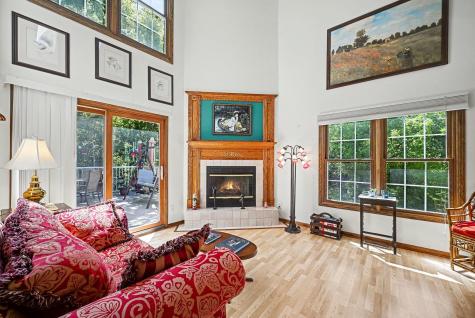 1644 Rose Hill Circle Saint Paul MN 55108