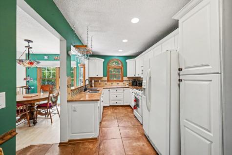 1644 Rose Hill Circle Saint Paul MN 55108