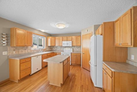 9405 214th Street W Lakeville MN 55044