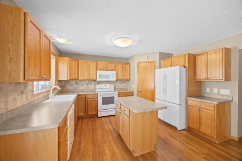 9405 214th Street W Lakeville MN 55044