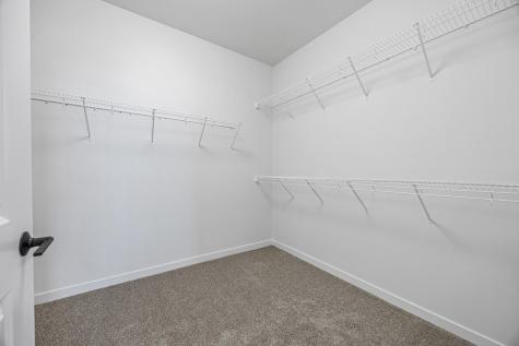 3636 Decorah Way S Fargo ND 58104
