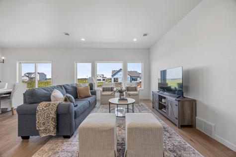 3636 Decorah Way S Fargo ND 58104