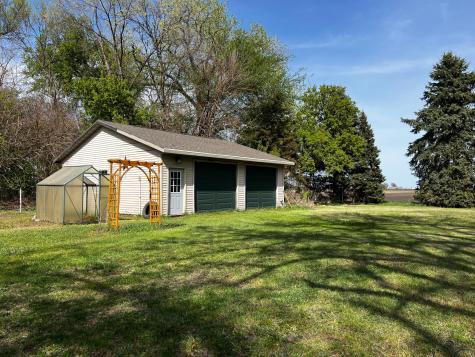 26176 County Road 11 Renville MN 56284
