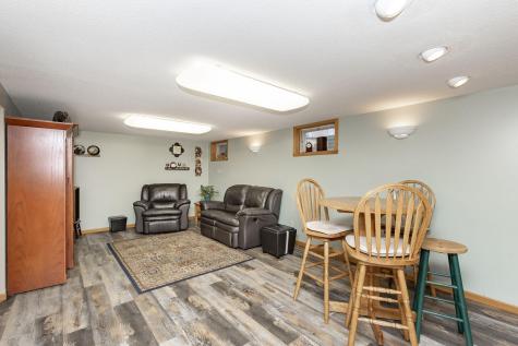 1731 Elm Street N Fargo ND 58102