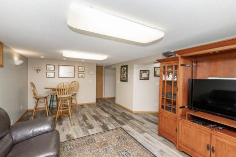 1731 Elm Street N Fargo ND 58102