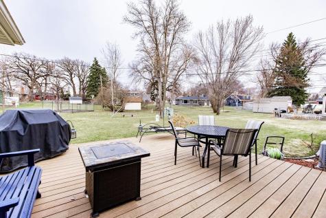 1731 Elm Street N Fargo ND 58102