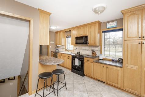 1731 Elm Street N Fargo ND 58102