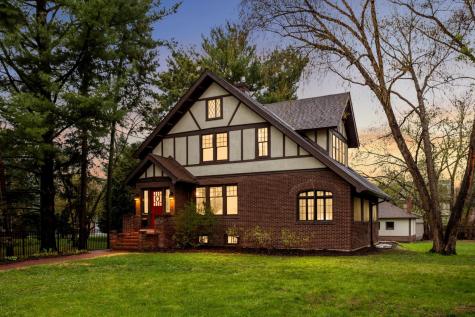1683 Summit Avenue Saint Paul MN 55105