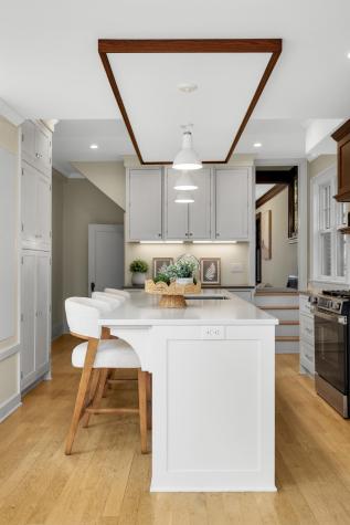 1683 Summit Avenue Saint Paul MN 55105