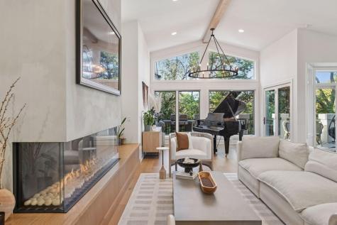 2600 Cedar Green Minnetonka MN 55305