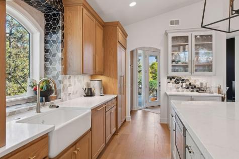 2600 Cedar Green Minnetonka MN 55305