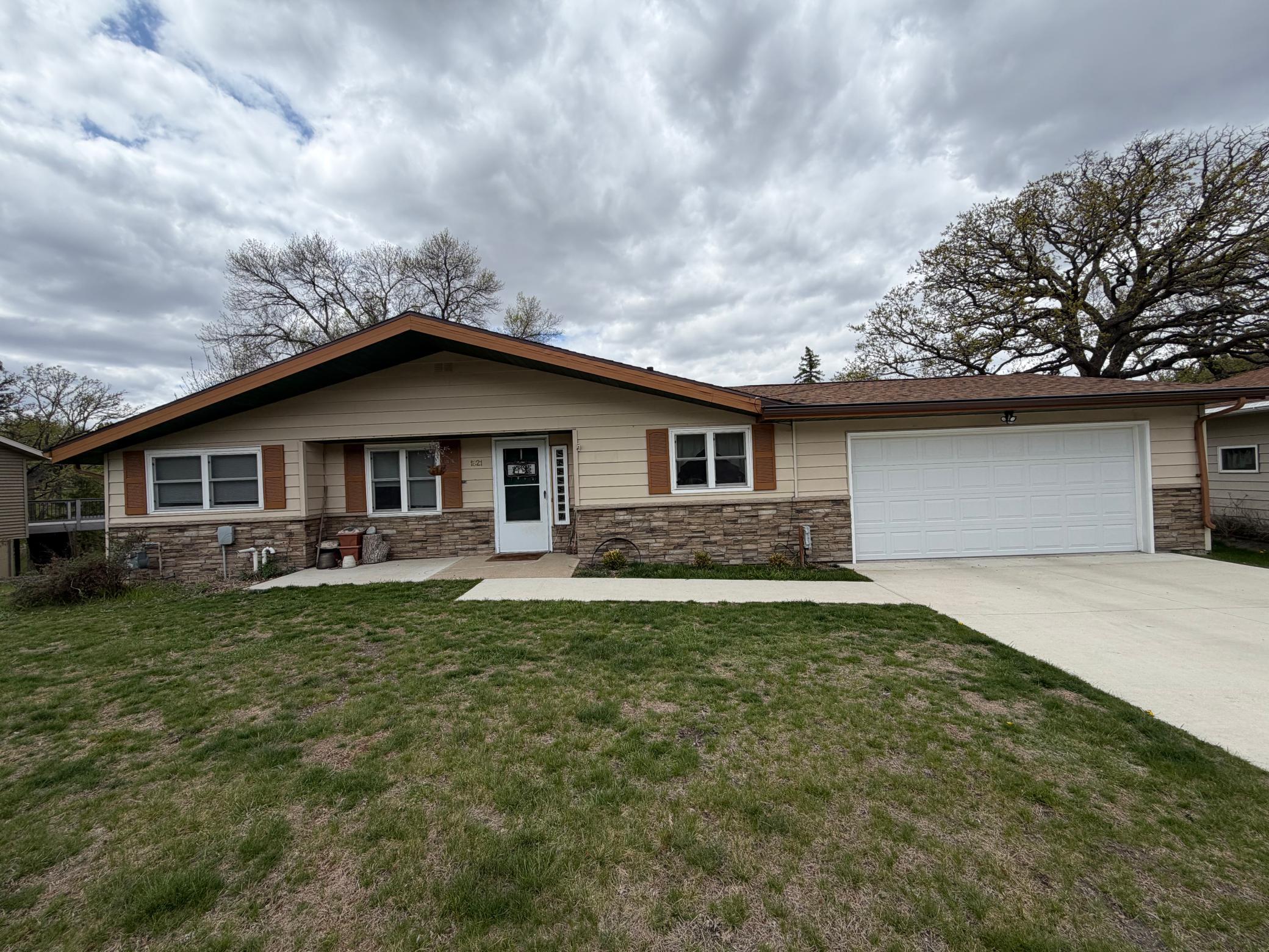 1821 Brookside Circle Albert Lea MN 56007