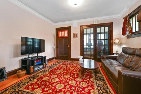 913 Ottawa Avenue West Saint Paul MN 55118