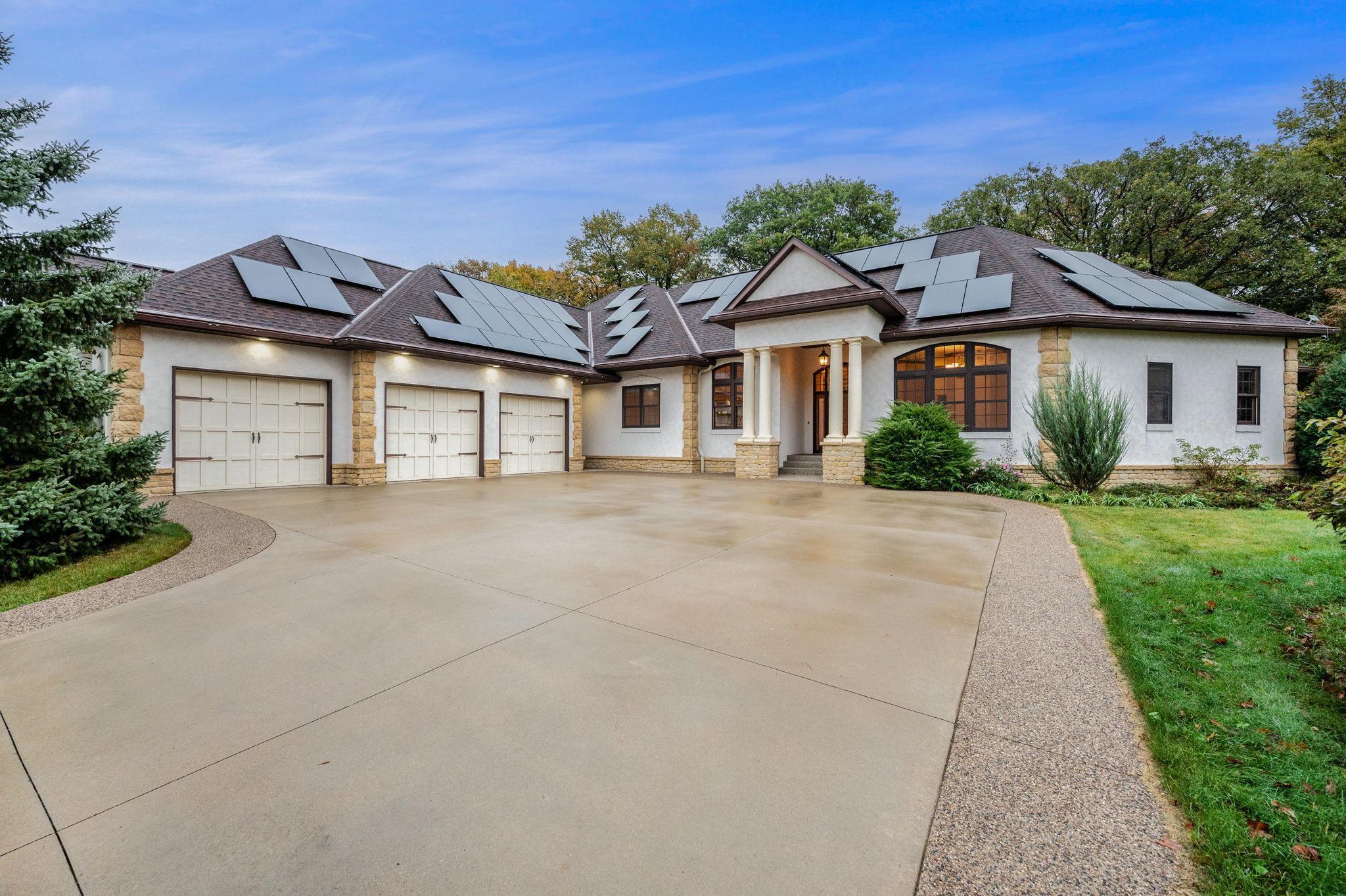 221 Woodhill Court Mankato MN 56001