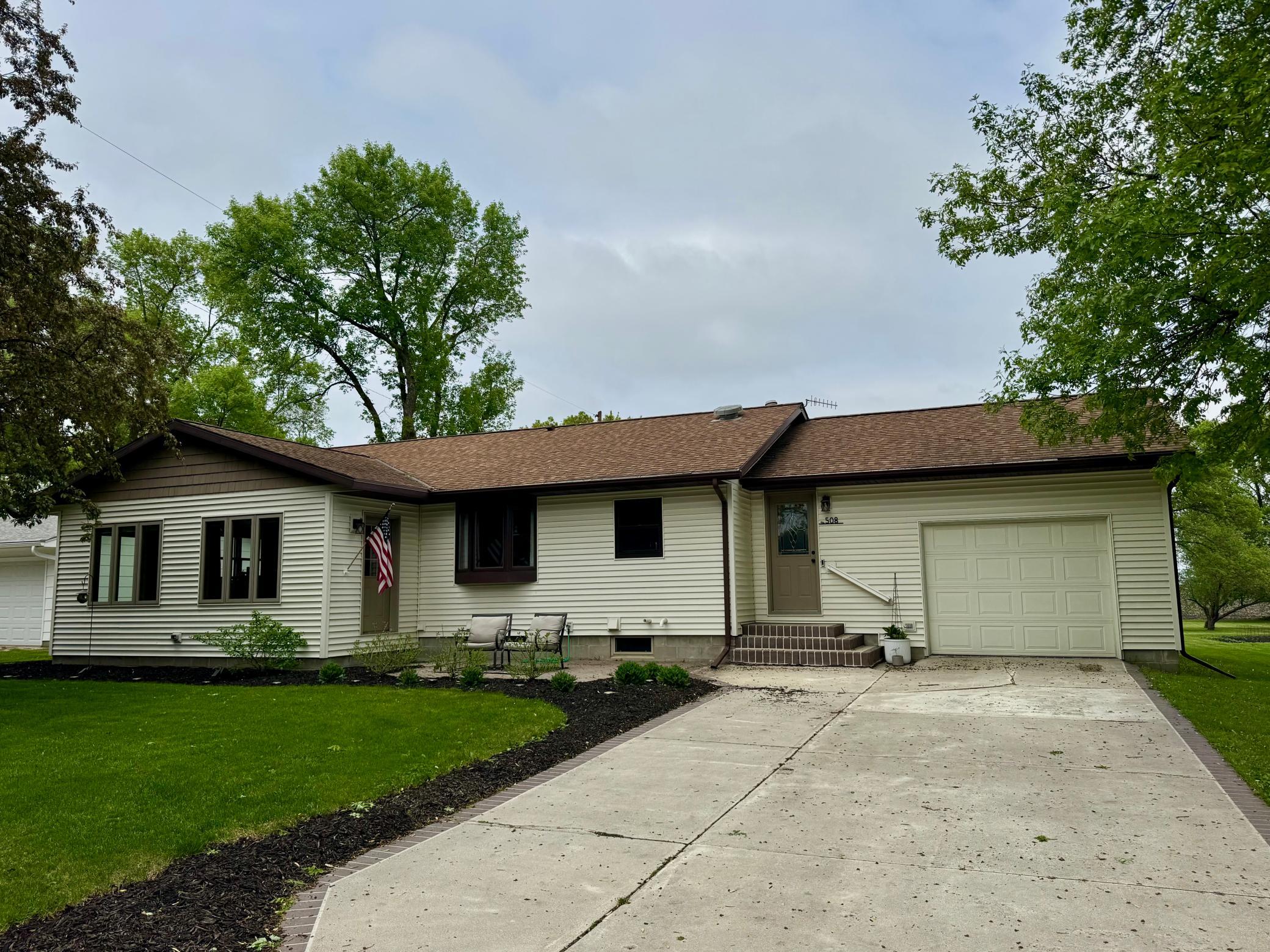 508 Fremont Avenue NW Renville MN 56284