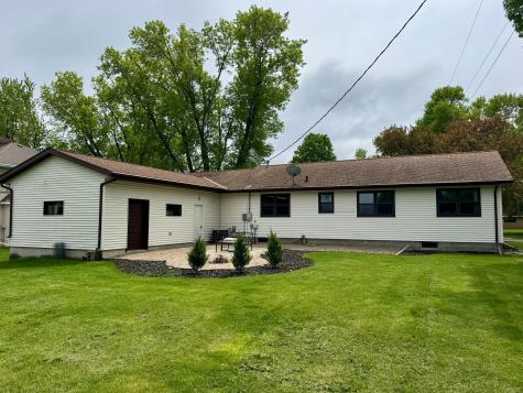 508 Fremont Avenue NW Renville MN 56284