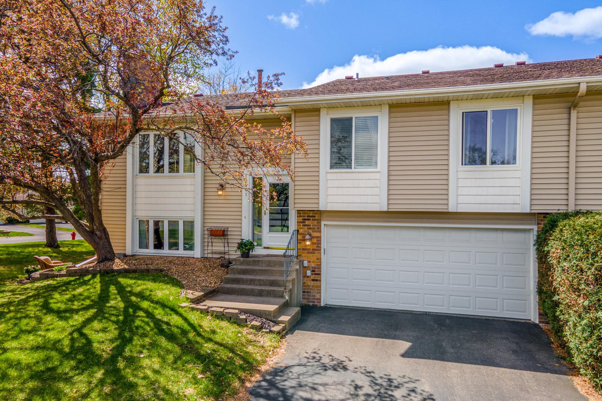 10941 105th Avenue N Maple Grove MN 55369