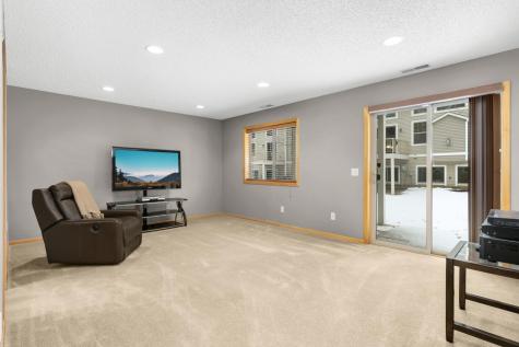 3190 Frontier Drive Woodbury MN 55129